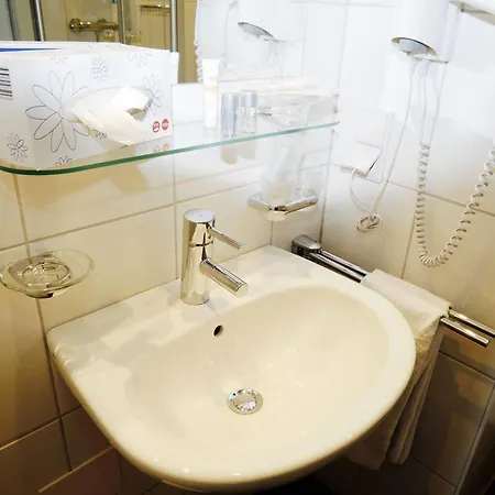 מלון Astenturm (adults Only) 3*